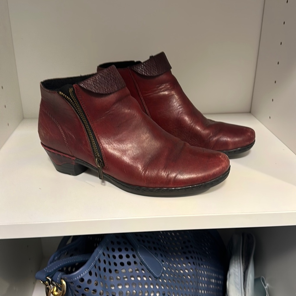 Rieker ankle boots. Red. Size 39